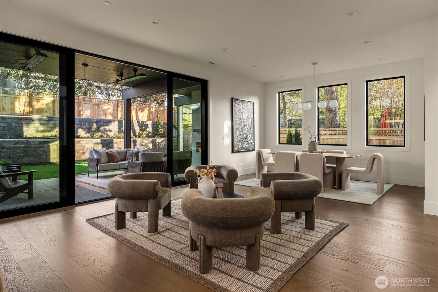 5808 Lakeview Drive , Kirkland, WA 98033