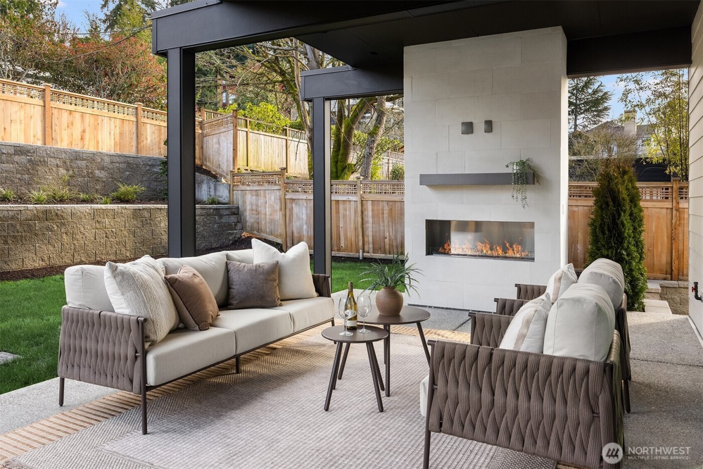 5808 Lakeview Drive , Kirkland, WA 98033