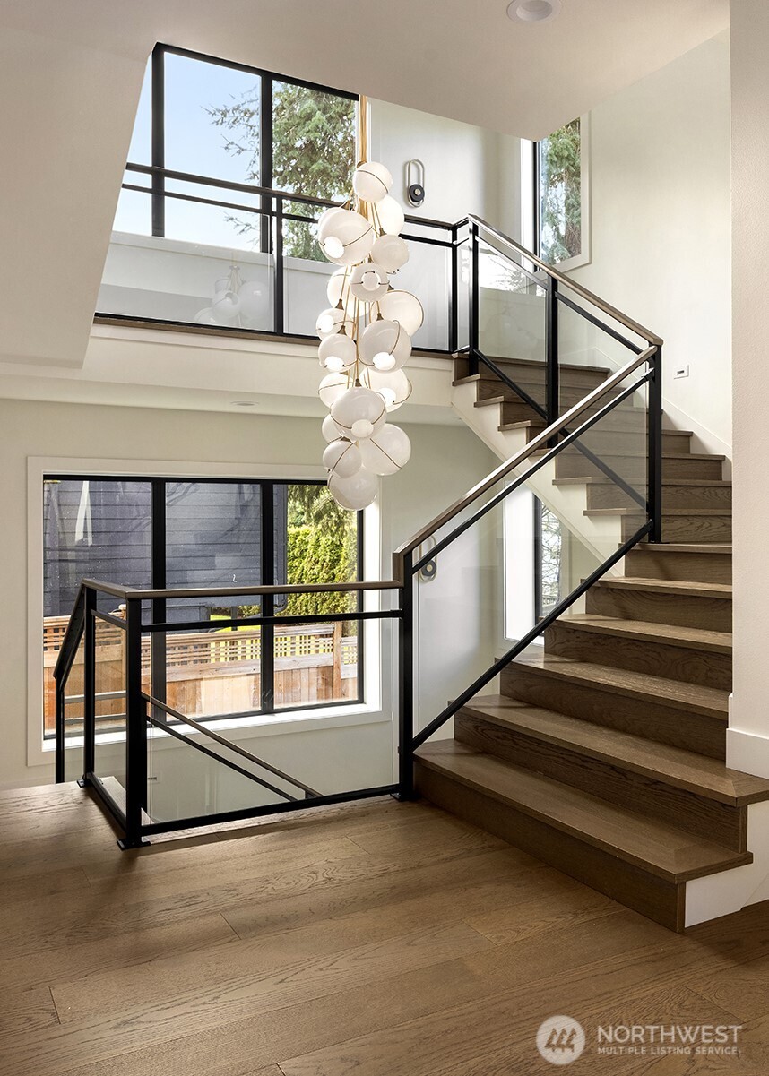 5808 Lakeview Drive , Kirkland, WA 98033