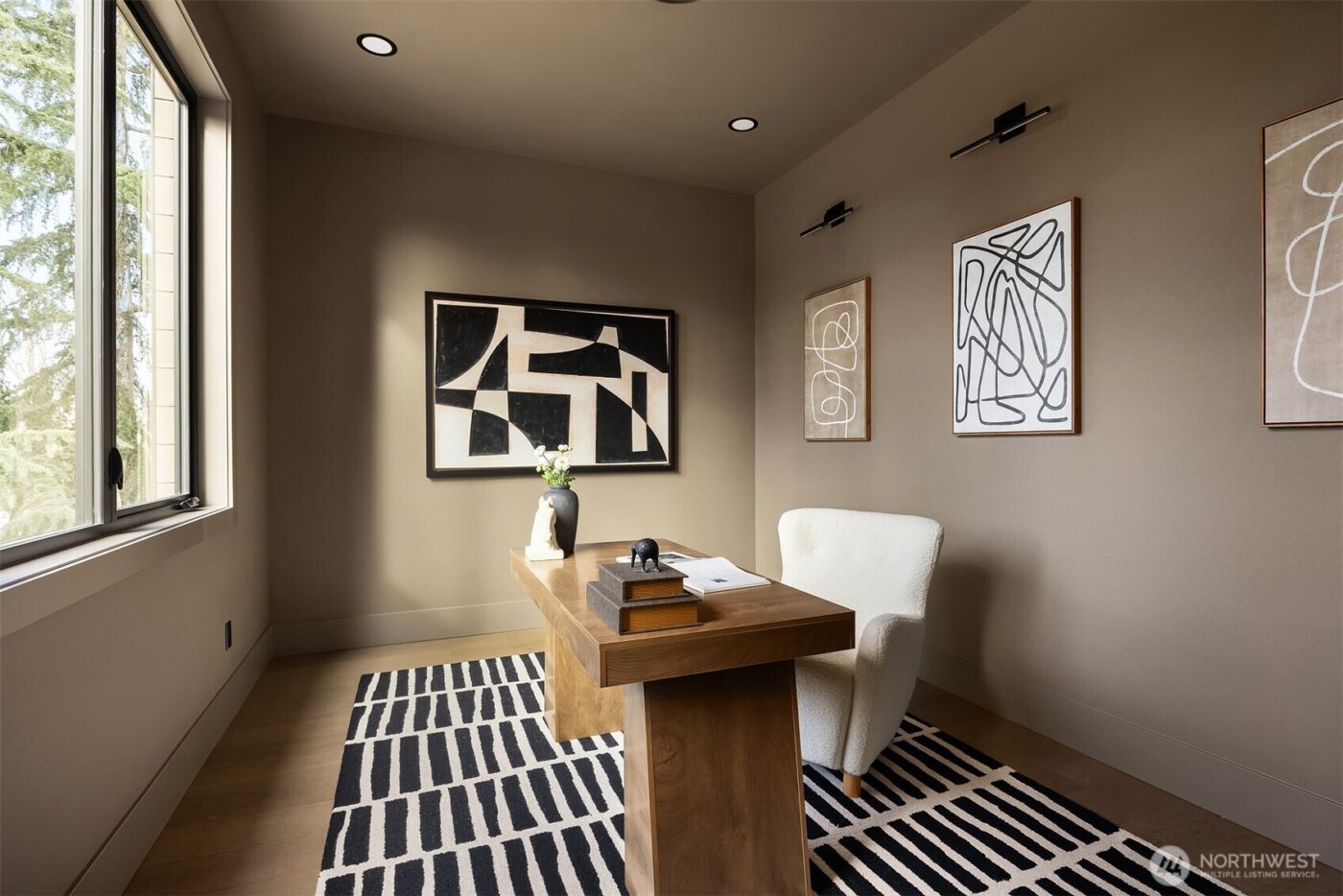 5808 Lakeview Drive , Kirkland, WA 98033