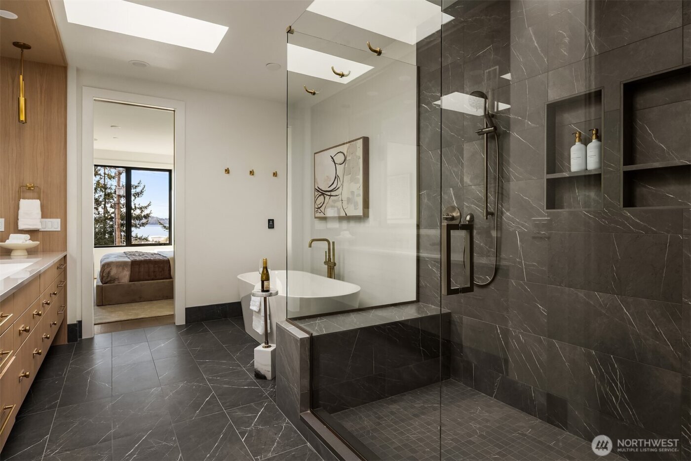 5808 Lakeview Drive , Kirkland, WA 98033