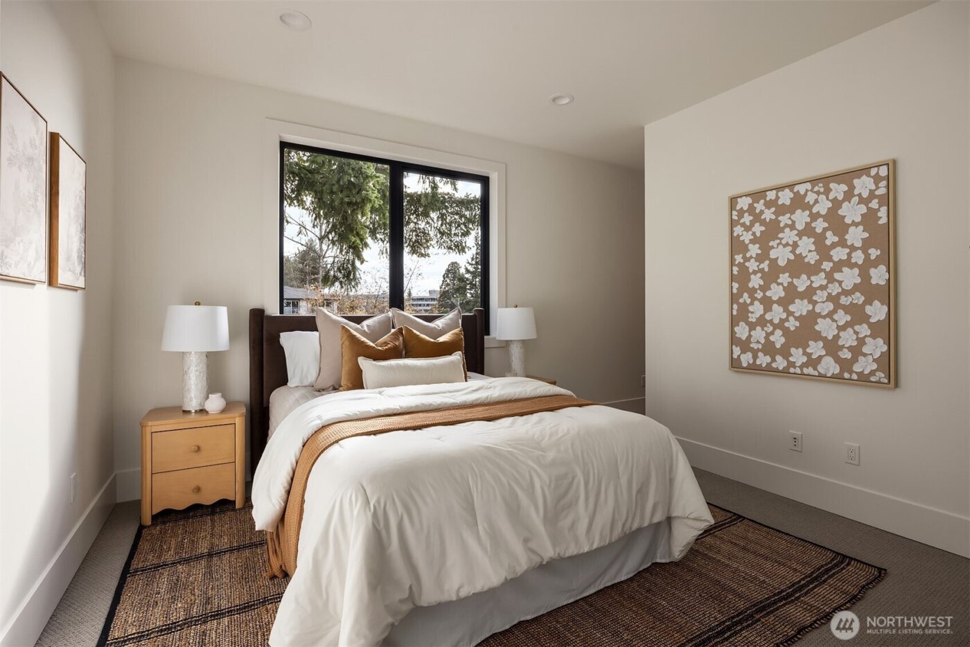 5808 Lakeview Drive , Kirkland, WA 98033