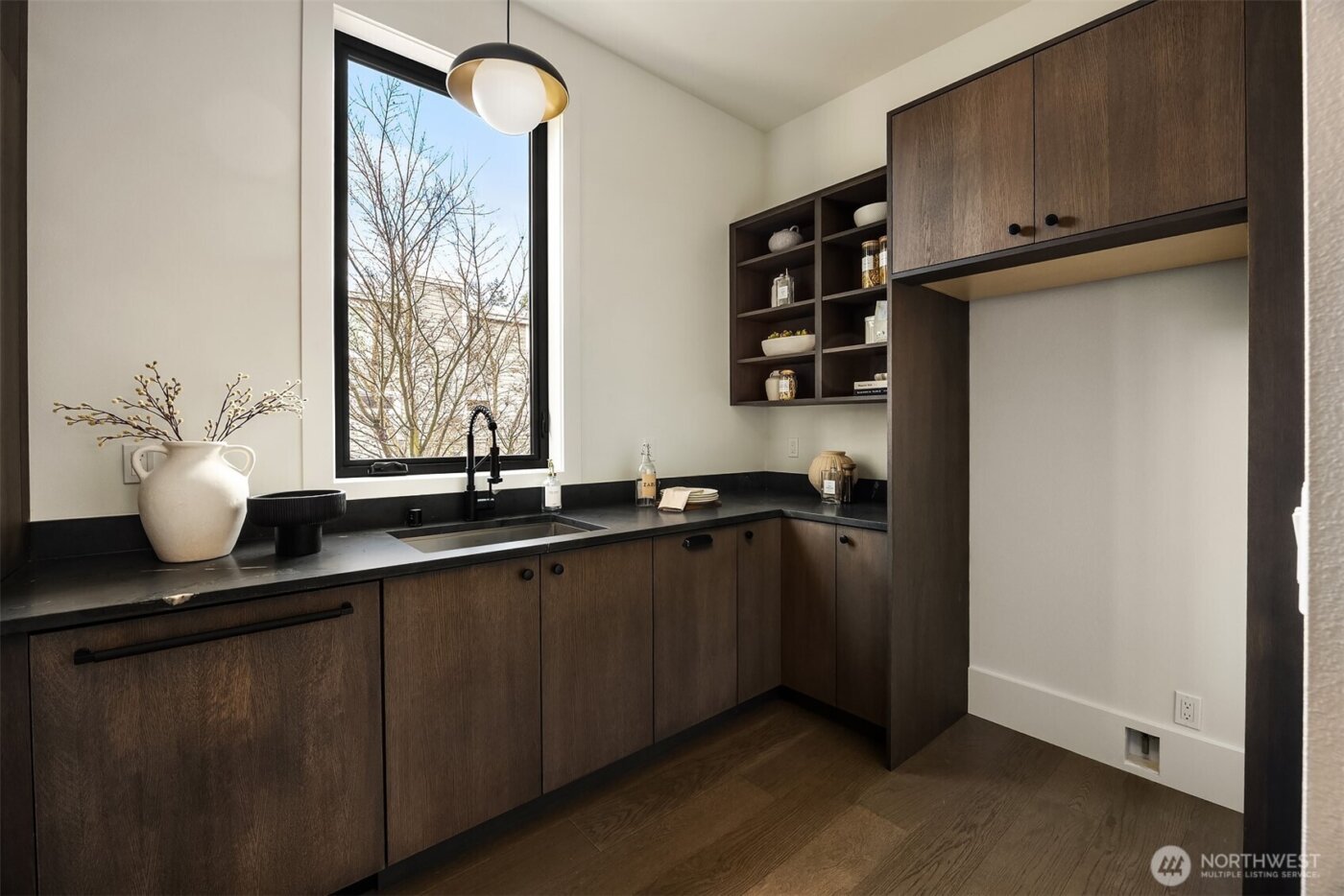 5808 Lakeview Drive , Kirkland, WA 98033