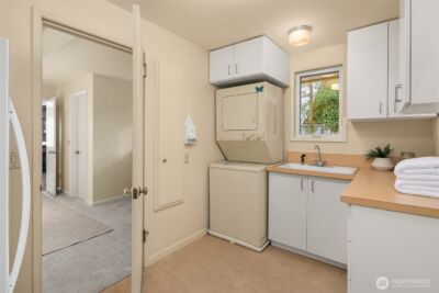 6555 NE Windermere Road , Seattle, WA 98105 - Photo 29