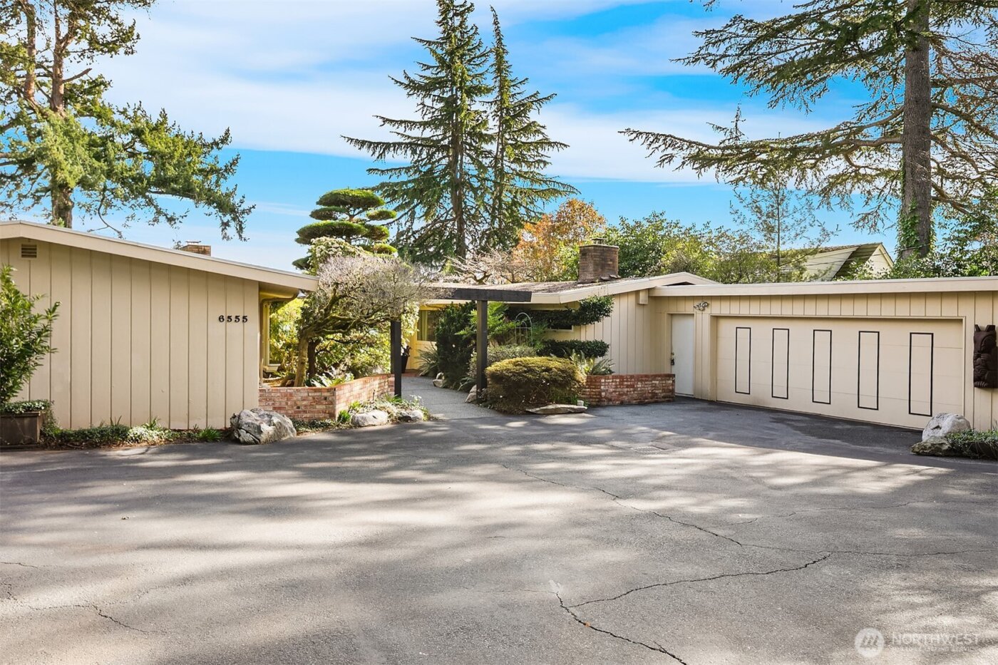 6555 NE Windermere Road , Seattle, WA 98105