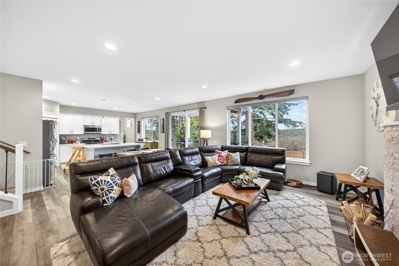 2210 SW Putnam Dr. , Oak Harbor, WA 98277