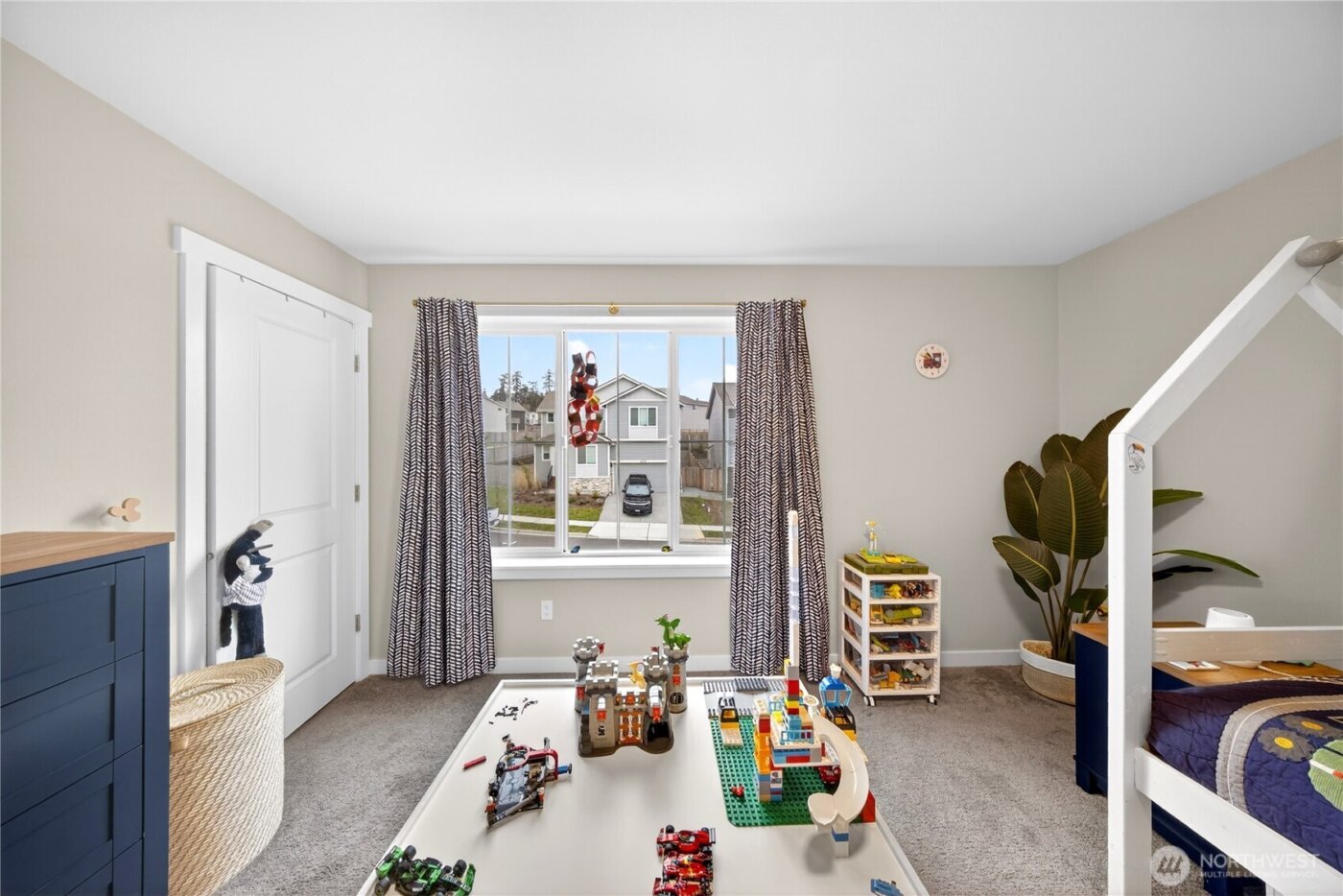 2210 SW Putnam Dr. , Oak Harbor, WA 98277