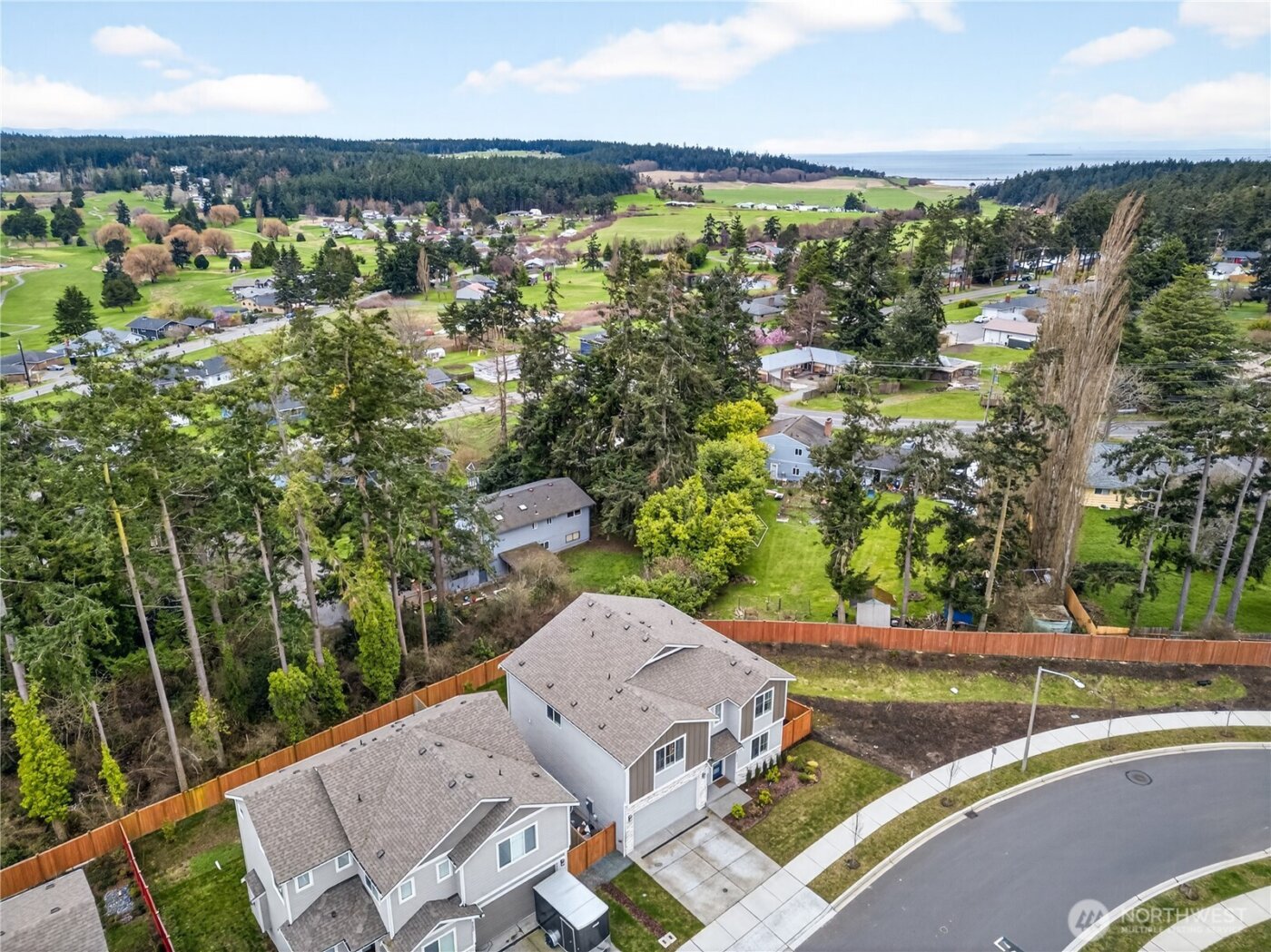 2210 SW Putnam Dr. , Oak Harbor, WA 98277