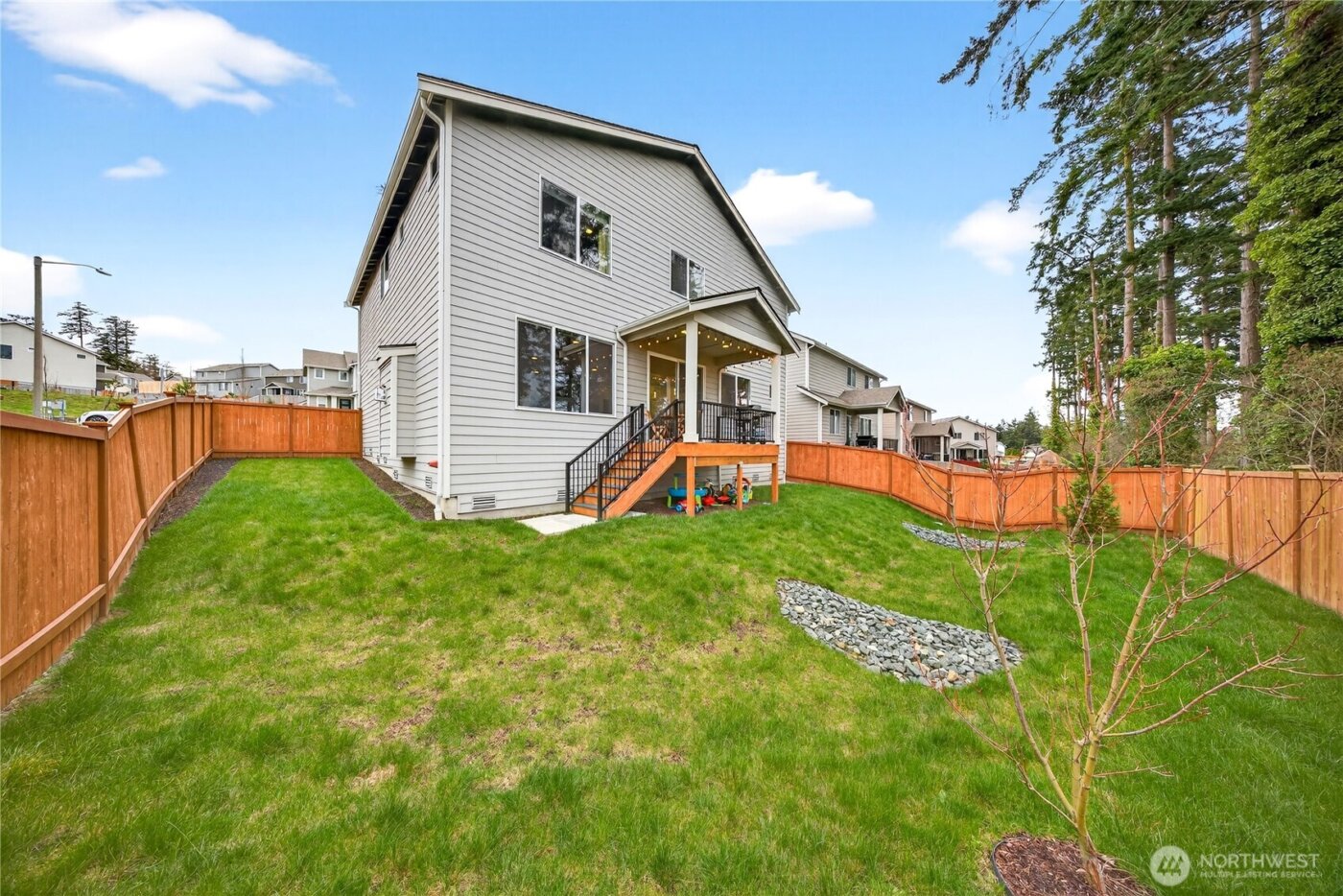 2210 SW Putnam Dr. , Oak Harbor, WA 98277