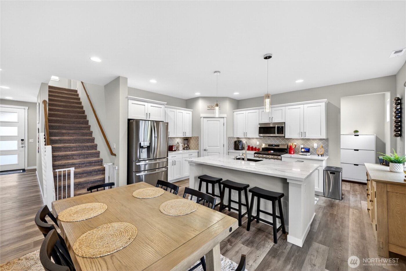 2210 SW Putnam Dr. , Oak Harbor, WA 98277