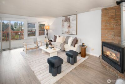 942 N 82nd Street , Seattle, WA 98103 - Photo 2