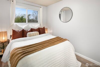 942 N 82nd Street , Seattle, WA 98103 - Photo 9