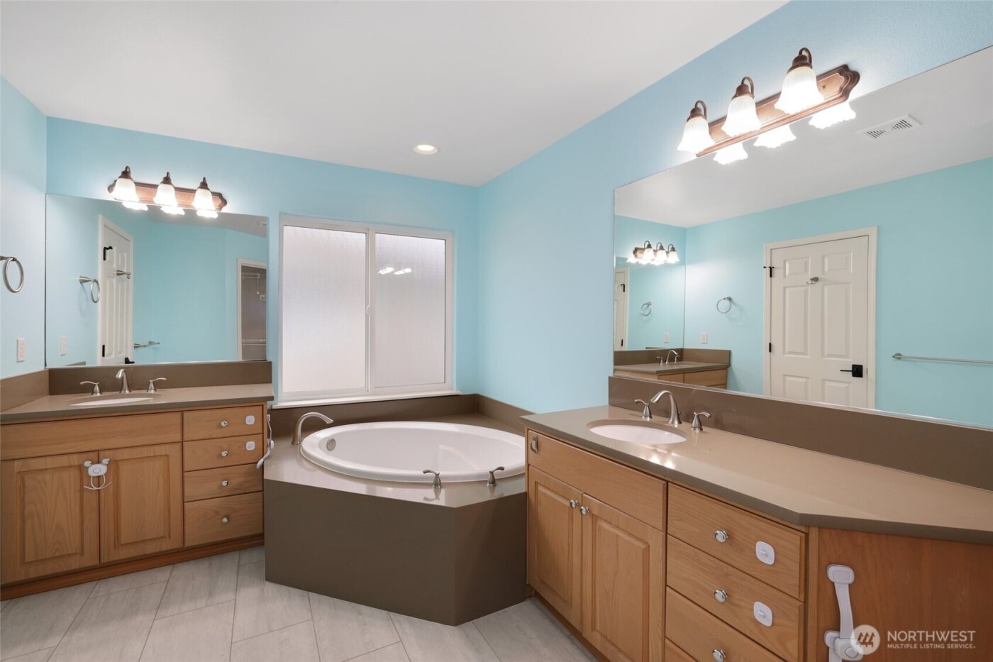 5810 Olive Avenue SE, Auburn, WA 98092