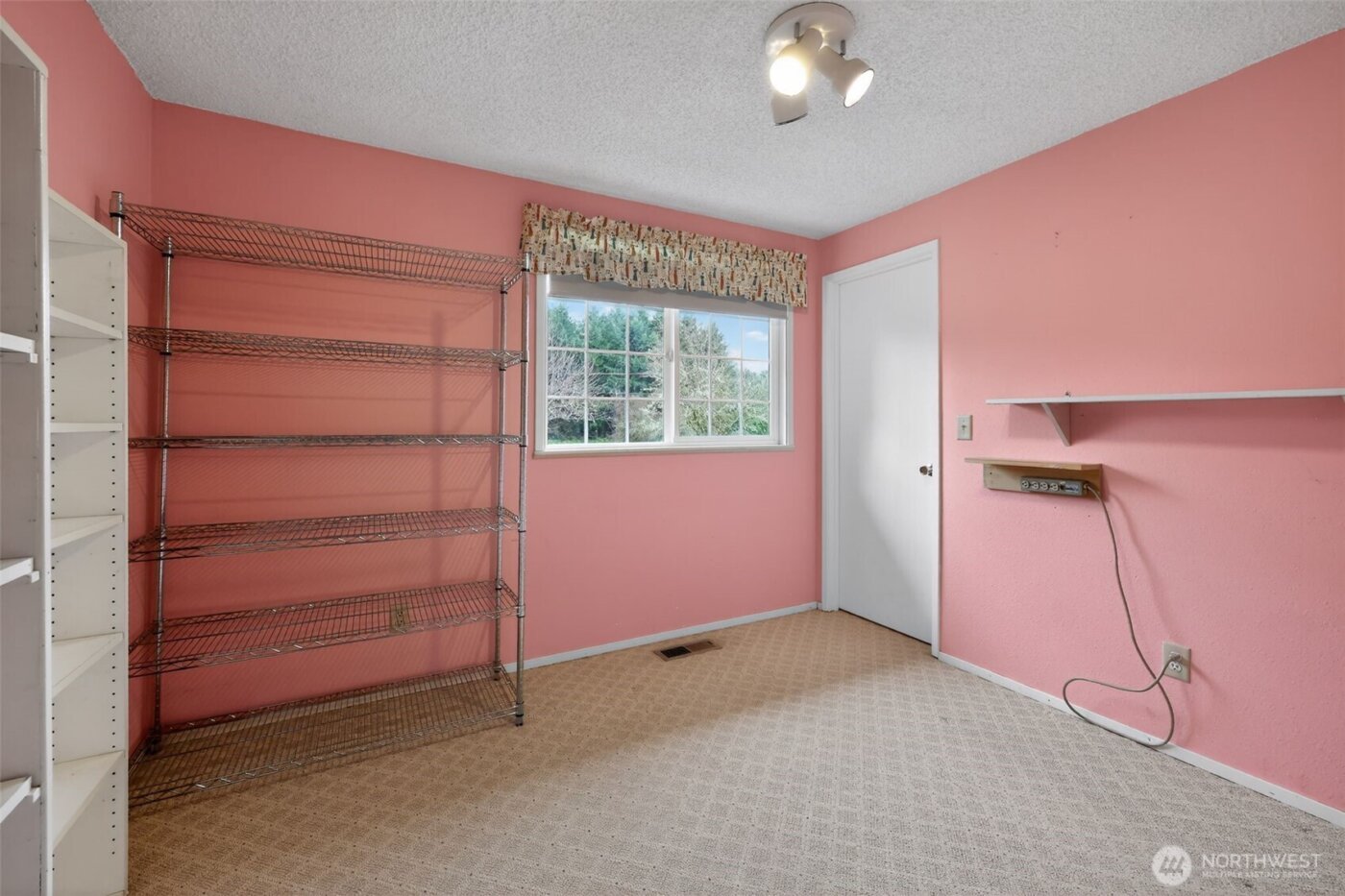 271 Hawkins Road , Winlock, WA 98596