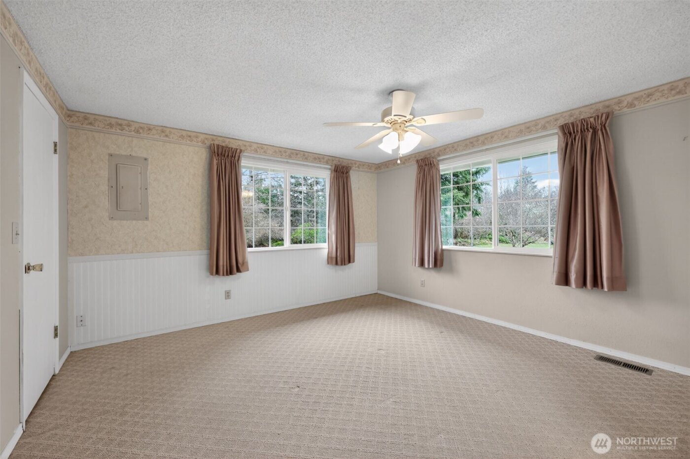 271 Hawkins Road , Winlock, WA 98596