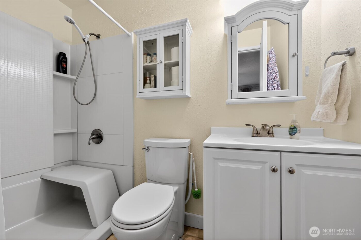 271 Hawkins Road , Winlock, WA 98596