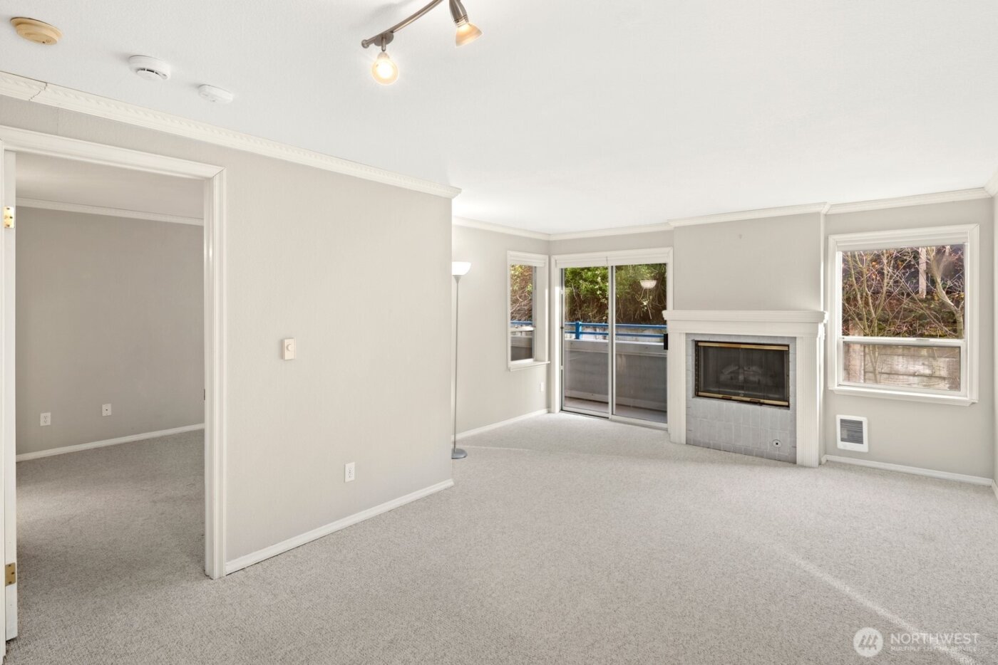 2244 13th Avenue W #407, Seattle, WA 98119