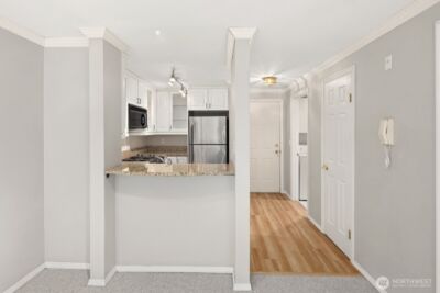 2244 13th Avenue W #407, Seattle, WA 98119 - Photo 9