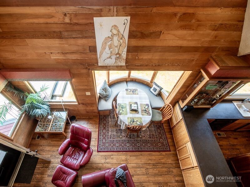 633 State Route 101 , Chinook, WA 98614