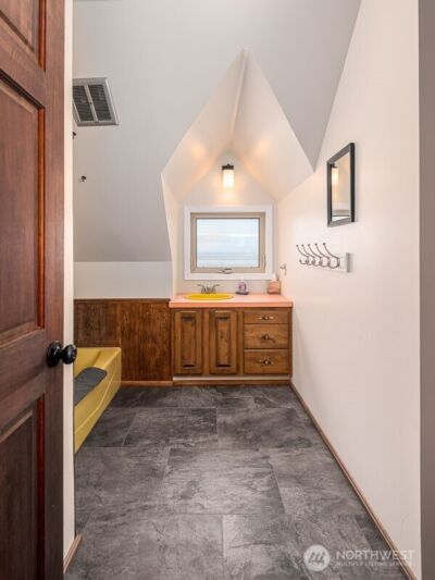 633 State Route 101 , Chinook, WA 98614 - Photo 24