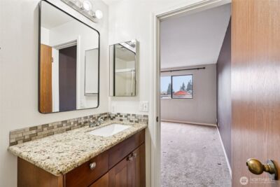 12300 33rd Avenue NE #402, Seattle, WA 98125 - Photo 16