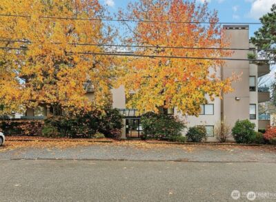 12300 33rd Avenue NE #402, Seattle, WA 98125 - Photo 24