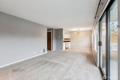 12300 33rd Avenue NE #402, Seattle, WA 98125 - Photo 6