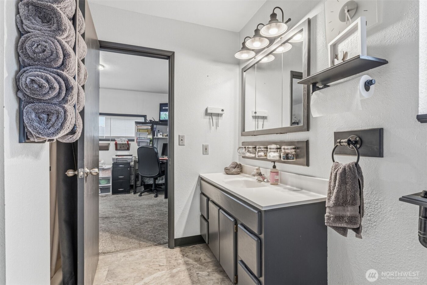 441 4th Avenue SW, Castle Rock, WA 98611