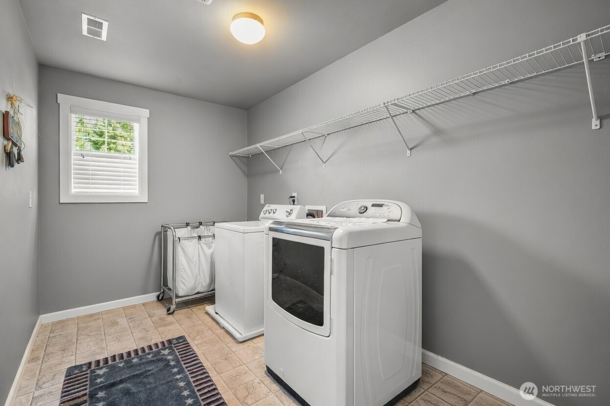 14110 Overlook Drive E, Bonney Lake, WA 98391