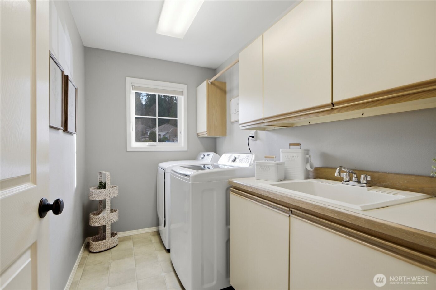 14402 SE 79th Drive , Newcastle, WA 98059