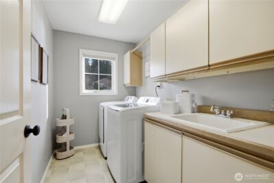 14402 SE 79th Drive , Newcastle, WA 98059 - Photo 32