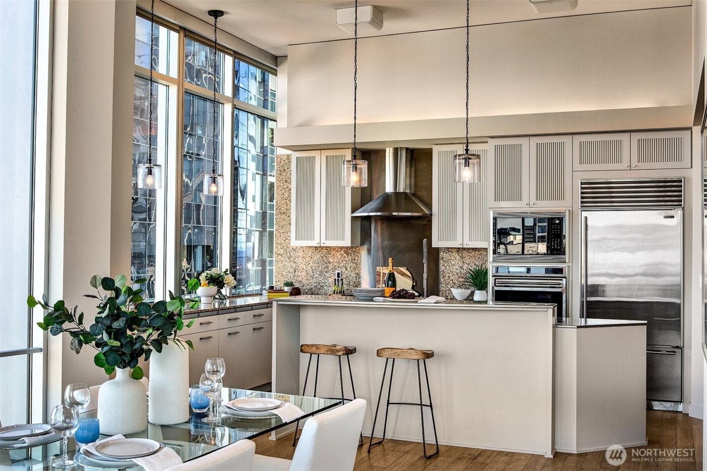 909 5th Avenue #Ph3, Seattle, WA 98164