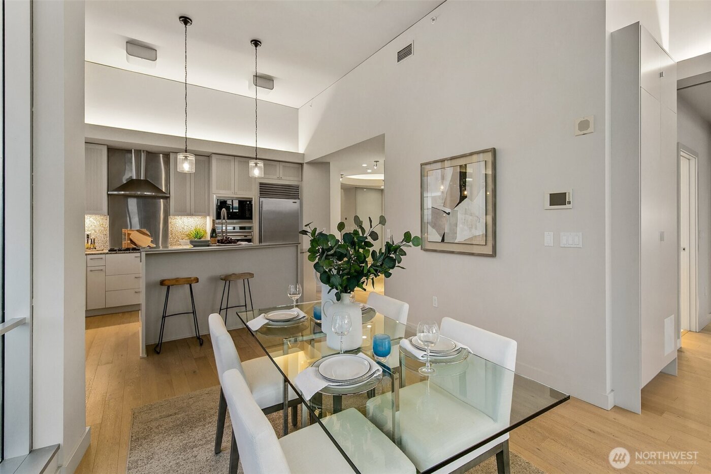 909 5th Avenue #Ph3, Seattle, WA 98164