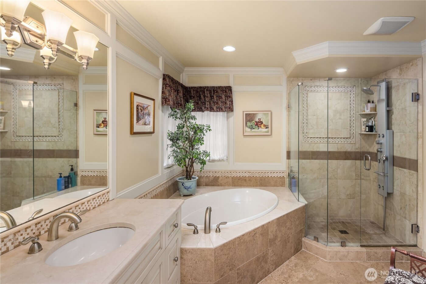 19625 NE 125th Court , Woodinville, WA 98077