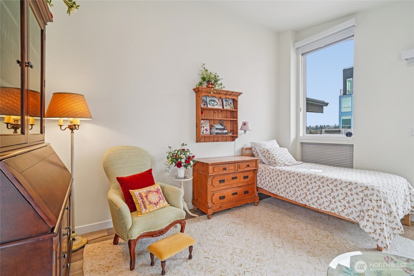 3070 SW Avalon Way #E, Seattle, WA 98126