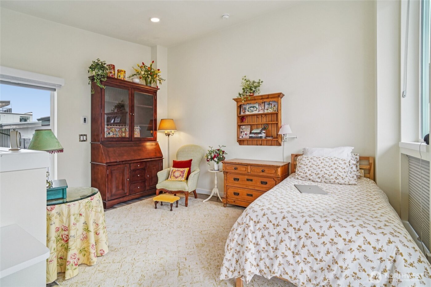 3070 SW Avalon Way #E, Seattle, WA 98126