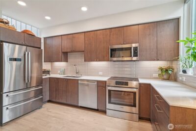 3070 SW Avalon Way #E, Seattle, WA 98126 - Photo 4