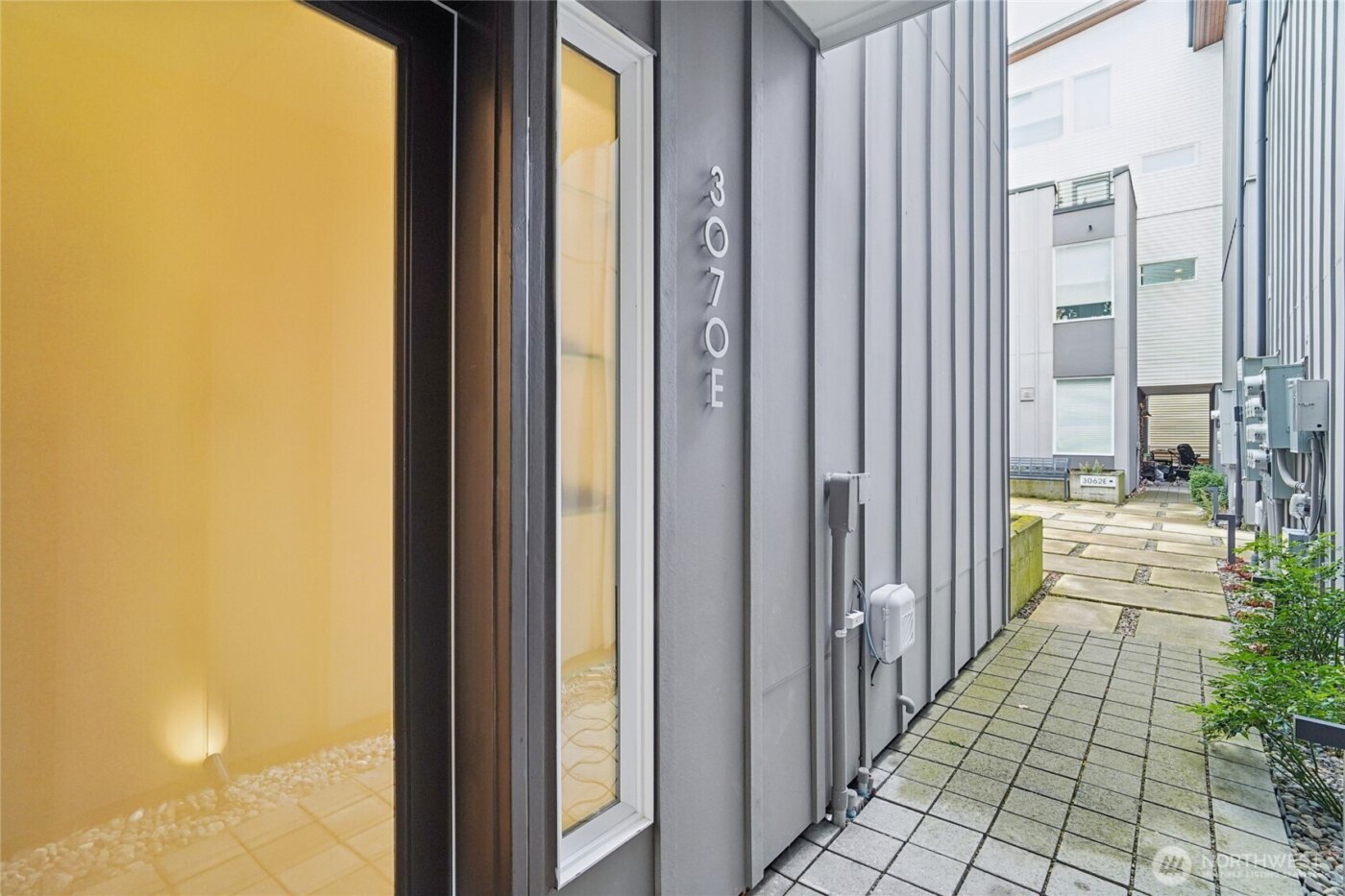 3070 SW Avalon Way #E, Seattle, WA 98126