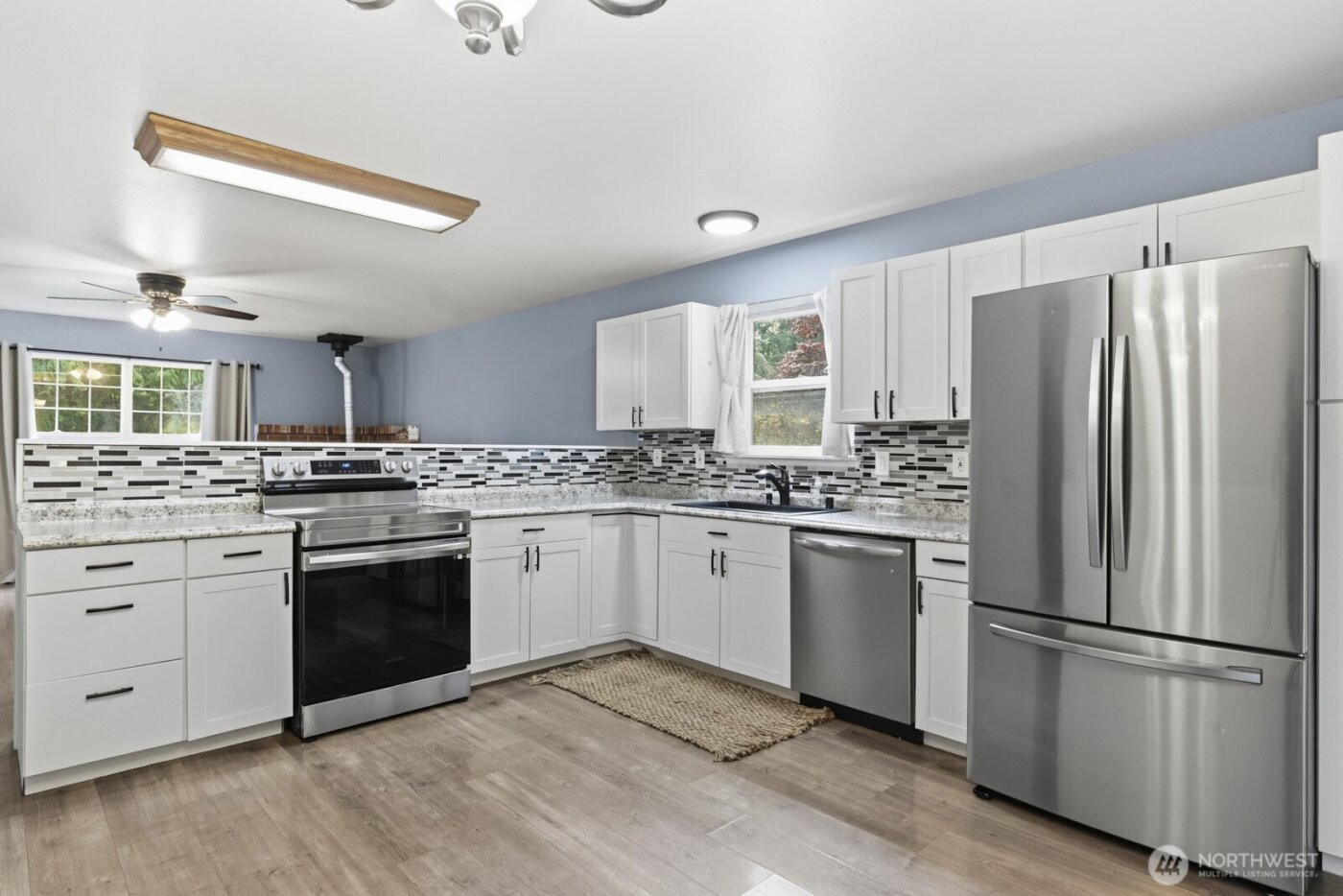 29191 Scenic Drive NE, Poulsbo, WA 98370