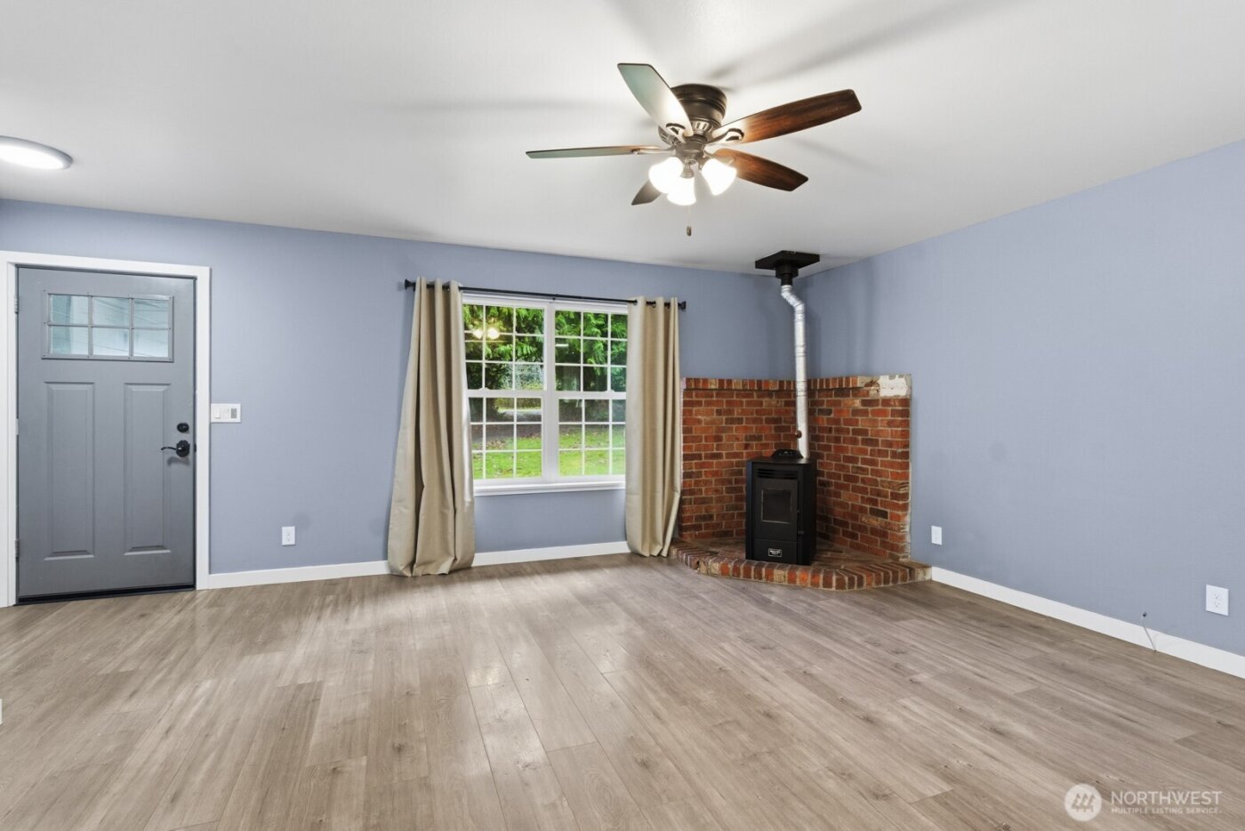 29191 Scenic Drive NE, Poulsbo, WA 98370