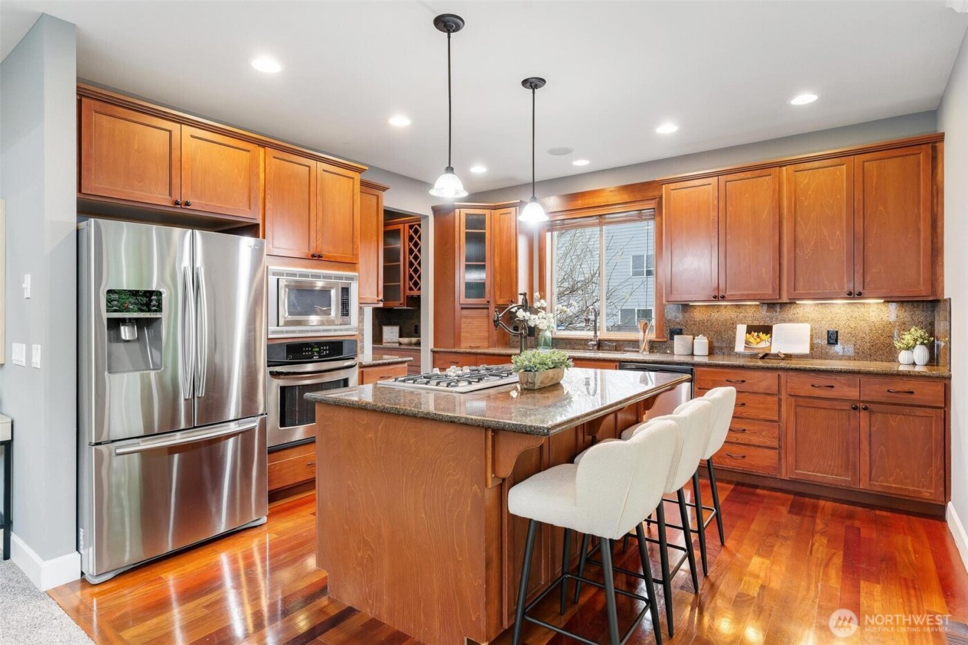 6743 SE 2nd Street , Renton, WA 98059-7077