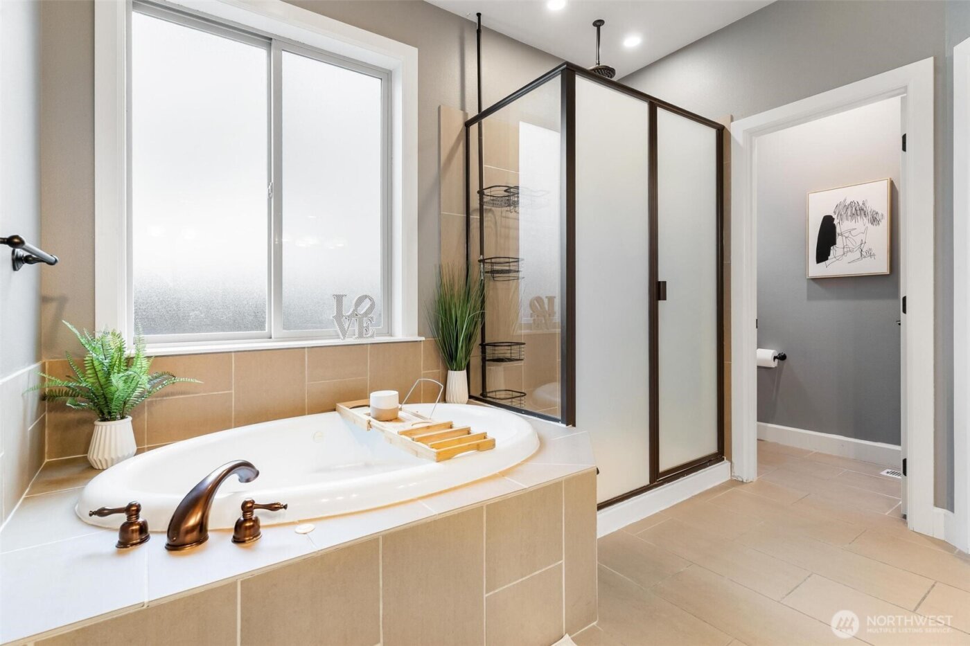 6743 SE 2nd Street , Renton, WA 98059-7077