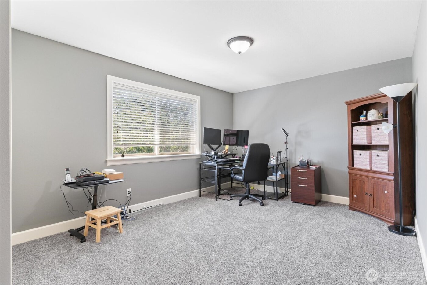 6743 SE 2nd Street , Renton, WA 98059-7077