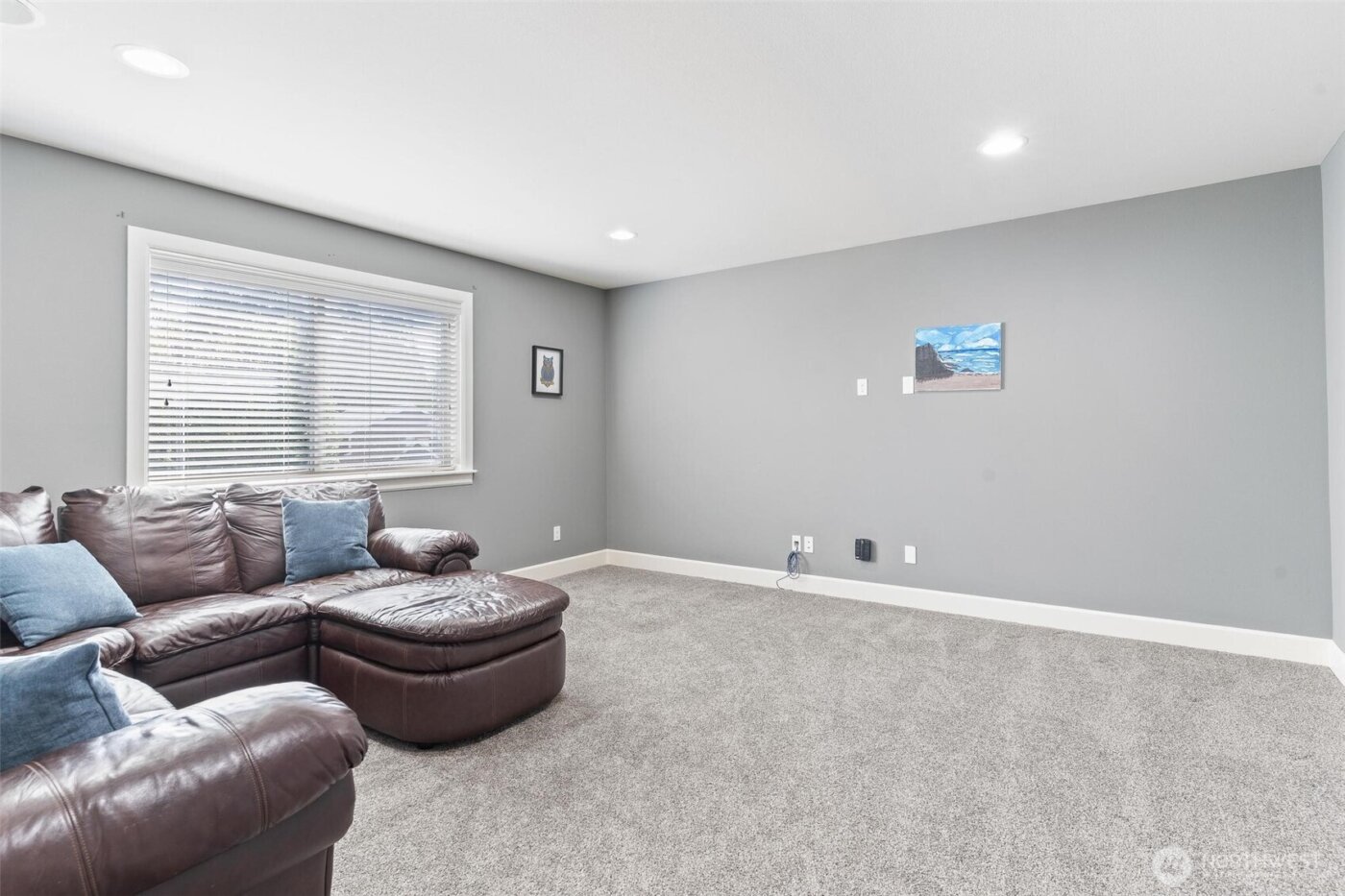 6743 SE 2nd Street , Renton, WA 98059-7077