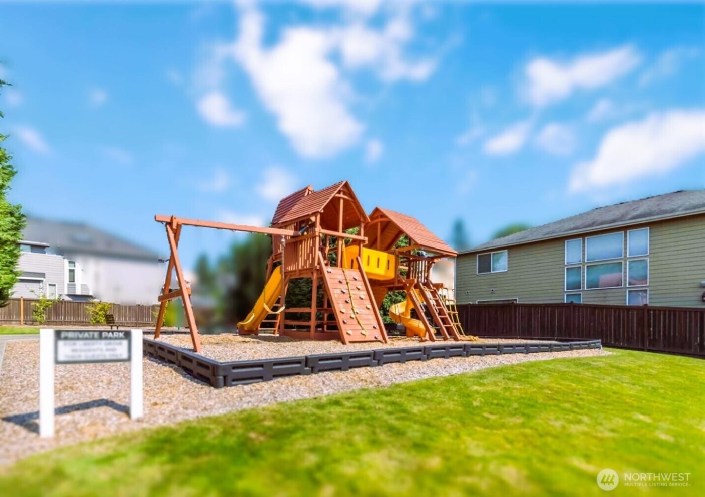 6743 SE 2nd Street , Renton, WA 98059-7077