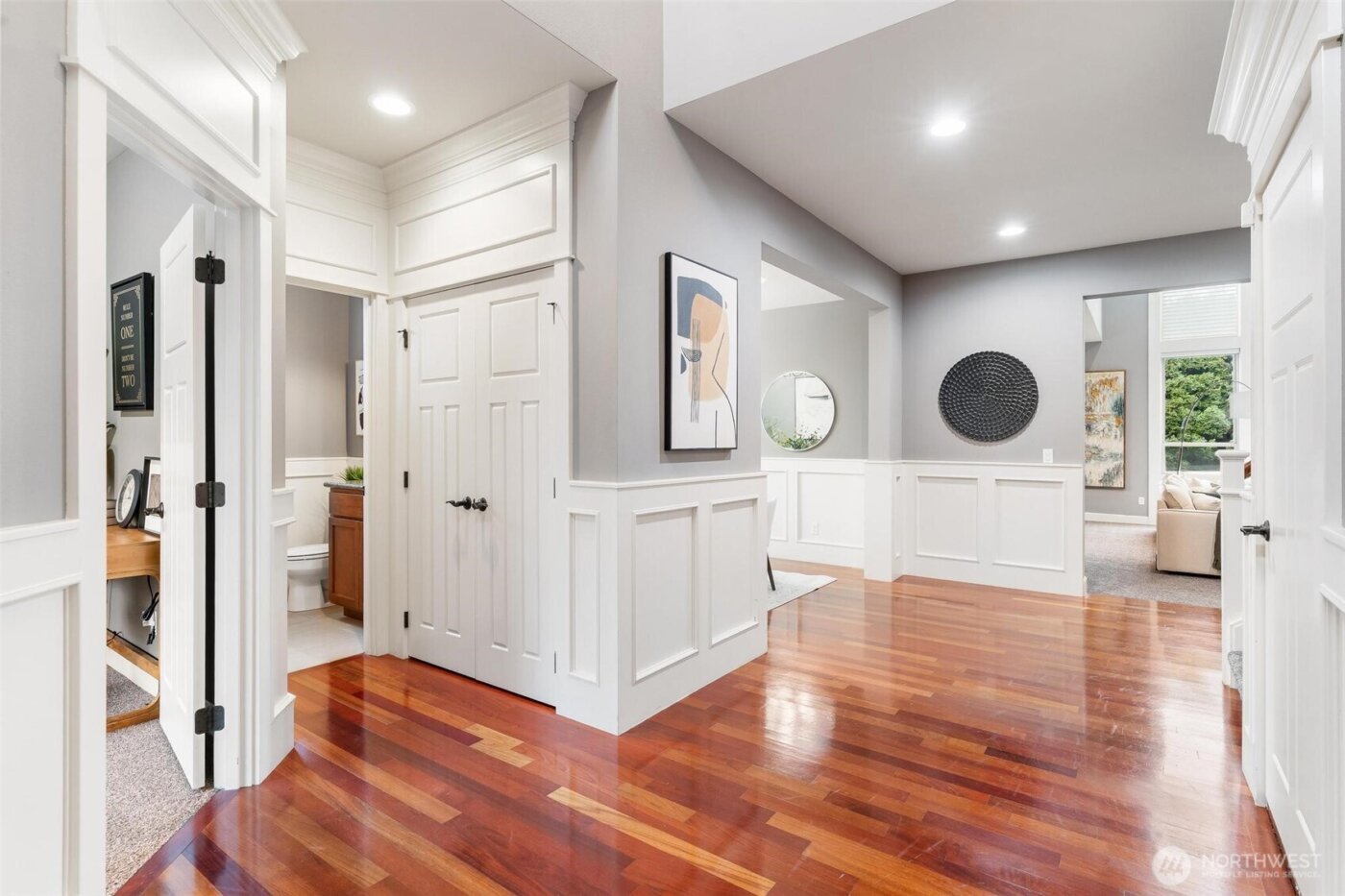 6743 SE 2nd Street , Renton, WA 98059-7077