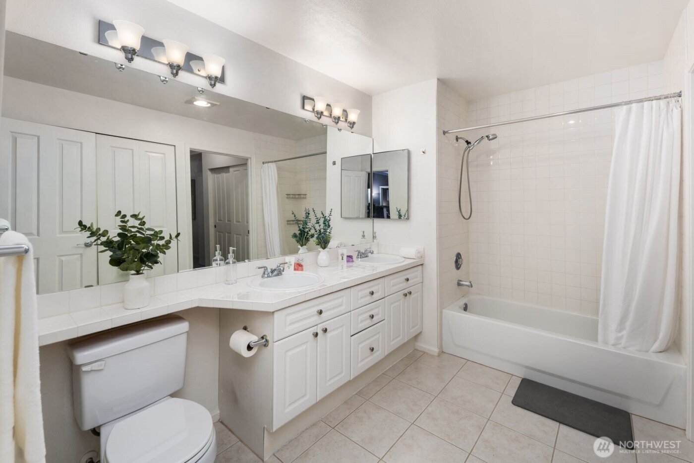 2244 SE 132nd Avenue #B116, Bellevue, WA 98005