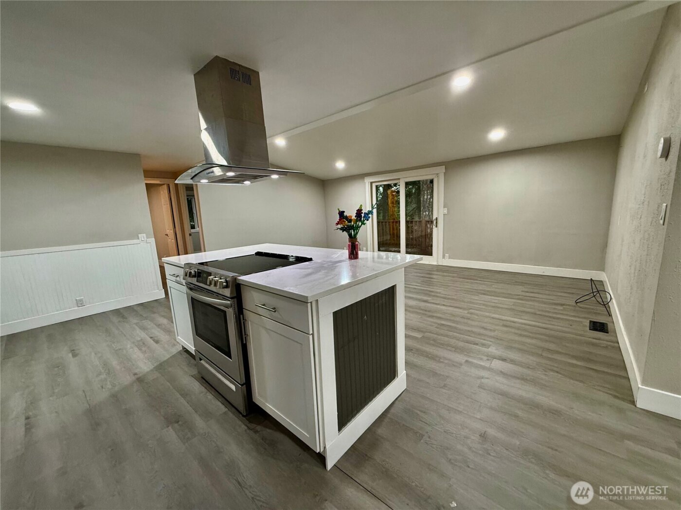 1040 NE Larson Boulevard , Belfair, WA 98528