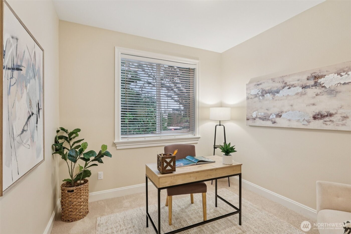 4707 NE 7th Place , Renton, WA 98059-4599