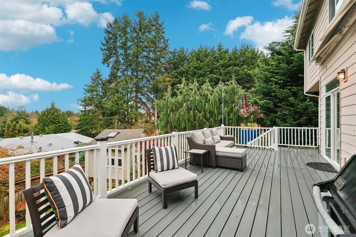 4707 NE 7th Place , Renton, WA 98059-4599